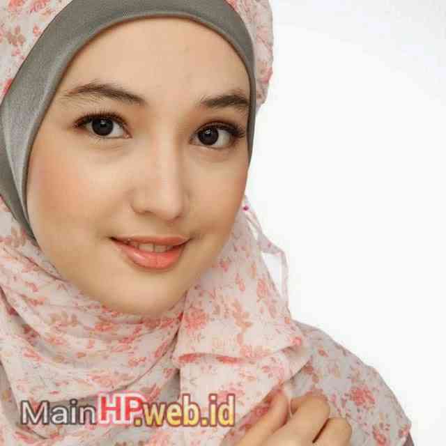 Wanita_Cantik_Berjilbab_MainHP_03.jpg