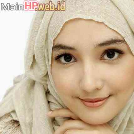 Wanita_Cantik_Berjilbab_MainHP_04.jpeg